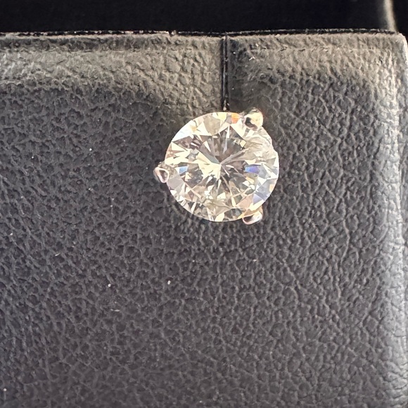 Genuine ✅ 1.04 ctw Natural Diamond Earrings✨ - Picture 8 of 14